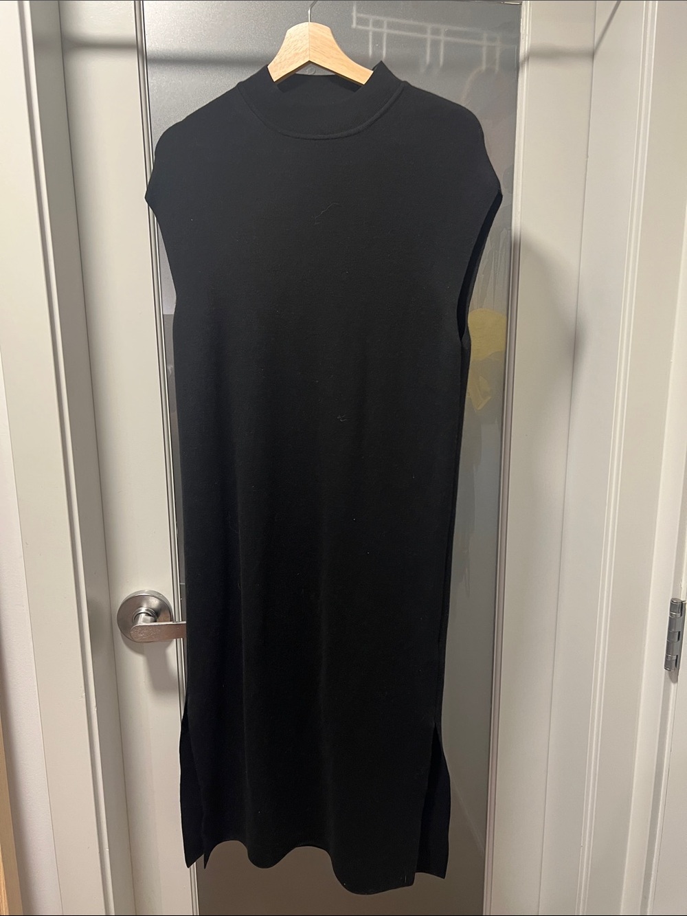 Batoner Japan Sleeveless Black Knit Midi Dress